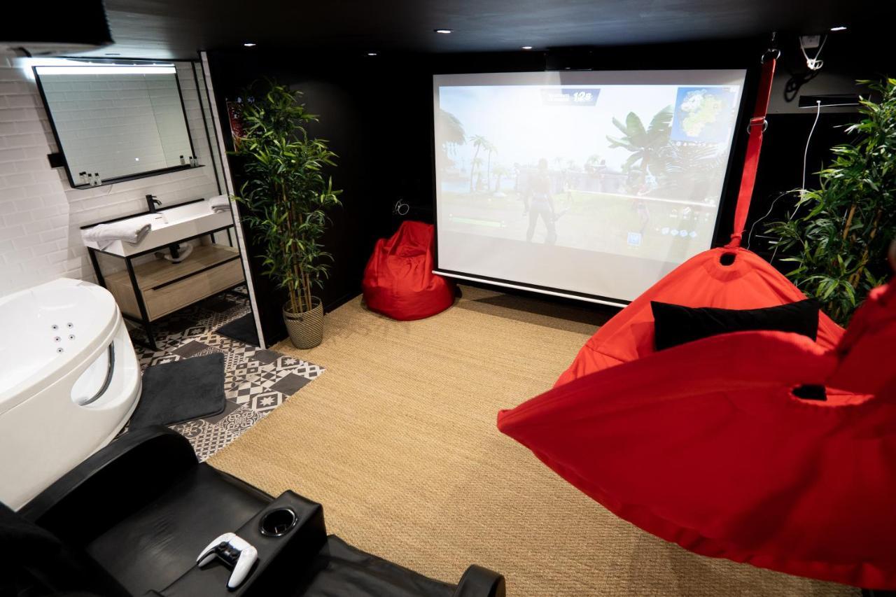 Capsule Cinema - Balneo Home Cinema Playstation 5 فالنسيان المظهر الخارجي الصورة