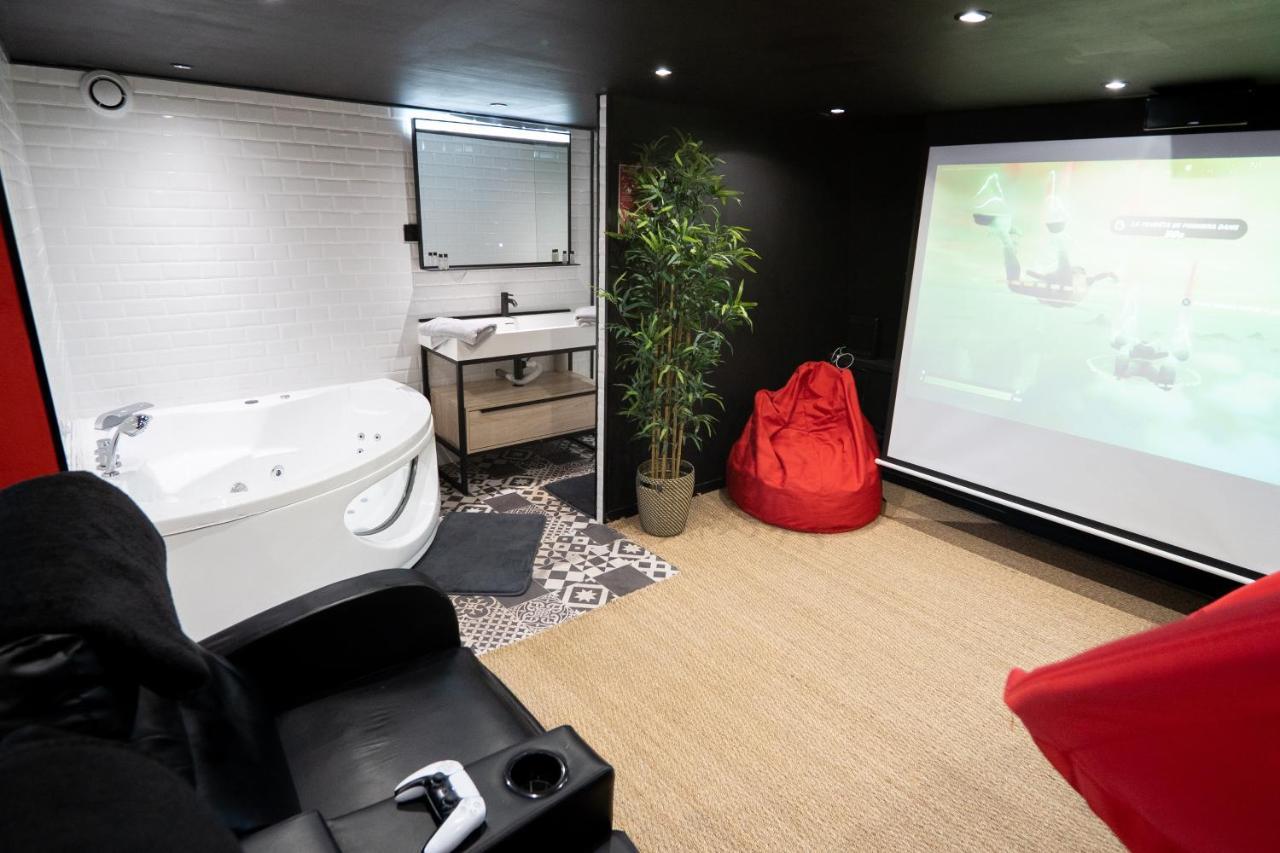 Capsule Cinema - Balneo Home Cinema Playstation 5 فالنسيان المظهر الخارجي الصورة